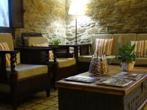 A seating area at La Torre del Vilar Még 37 kép