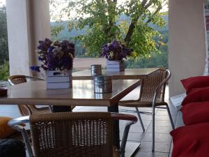 A seating area at La Torre del Vilar