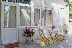 Patio nebo venkovní prostory v ubytování Urban Villa By Umbrella