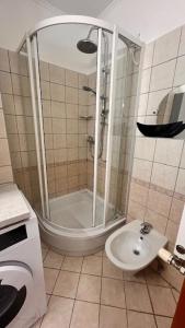 Koupelna v ubytování Káldy apartman free parking + 14 fotografií