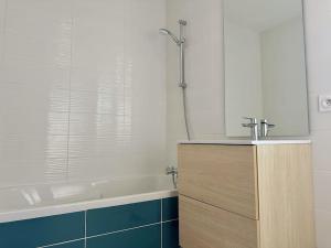 Ένα μπάνιο στο Maison neuve tout confort sur Arradon +20 φωτογραφίες