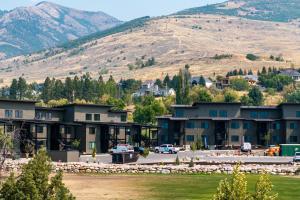 a small town with a mountain in the background at Alpine Adventure Pt C201 Wolf Creek Golf Course in Mountain View Estates