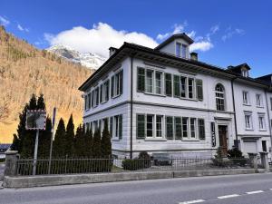 Nespecifikovaný výhled na hory nebo výhled na hory při pohledu z apartmánu