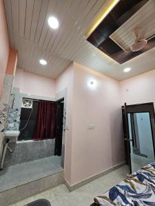 Foto dalla galleria di Shri Mahaveer Residency a Ayodhya