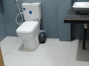 حمام في Hotel Sapid Luck Yala Safari