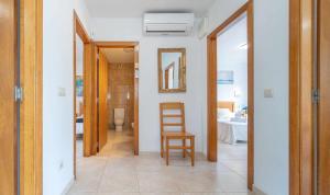 Koupelna v ubytování Jouvacations Villa Freser