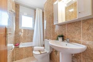 Koupelna v ubytování Jouvacations Villa Freser