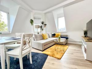 Ruang duduk di Sunny Stay Apartments Coburg zentral mit Parkplatz