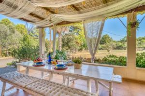 A garden outside Ideal Property Mallorca - Can Caragol Font de Sa Cala