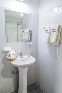 Koupelna v ubytování Inkas Peru Hostal