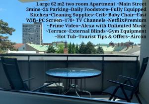 Fotografie z fotogalerie ubytování E2 Luxury OldTown Apt - 2x Parking, Foodstore, PCscreen, Netflix, Unlimited Music, Crib, BabyChair, FastWifi, Aircon v Košicích