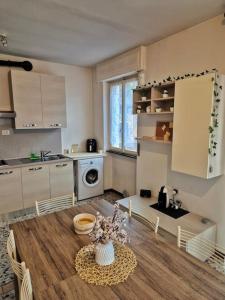 Η κουζίνα ή μικρή κουζίνα στο Il Posticino di Casargo