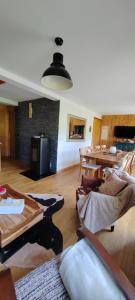 Fotografia z galérie ubytovania Le Coucou - Grand chalet - Parking - WIFI - ALLOS - 10adul+2enf v destinácii Allos