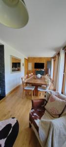 Fotografia z galérie ubytovania Le Coucou - Grand chalet - Parking - WIFI - ALLOS - 10adul+2enf v destinácii Allos