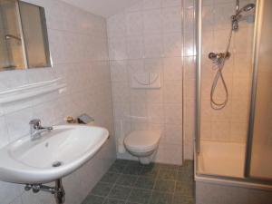 Ein Badezimmer in der Unterkunft Laberer by Schladmingurlaub