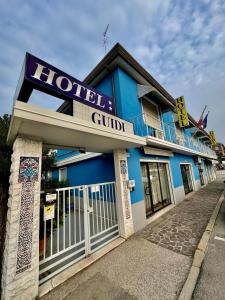 O edifício onde o hotel está situado