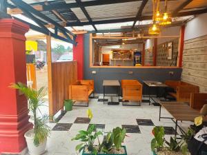 RosaBlu Hotel Kutus的休息区
