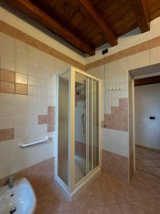 a bathroom with a shower and a sink at B&B Al Vec Licinsi' in Moniga +82 photos