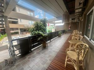 Uru Apart Iguazu的阳台或露台