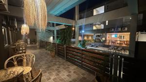 Uru Apart Iguazu餐厅或其他用餐的地方