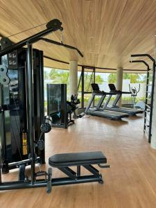 Fitness centrum a/nebo fitness zařízení v ubytování CasaDPraiaNaluum
