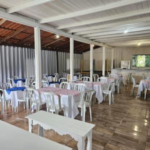 Restaurace v ubytování Sítio com Espaço para Eventos