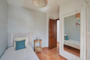 Postel nebo postele na pokoji v ubytování Casa Nolva Heated Pool