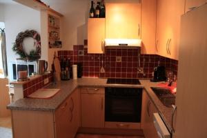 Kuchnia lub aneks kuchenny w obiekcie Apartment Haus Schatz