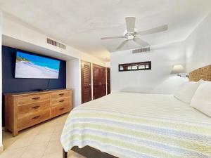 Gallery image of Sapphire Beachfront, Free Wi Fi, Pool, Snorkeling Amazing View! in East End