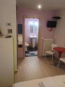 A television and/or entertainment centre at Terrazza Sui Sassi
