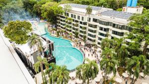 Bazén v ubytování Rafain Palace Hotel & Convention Center nebo v jeho okolí