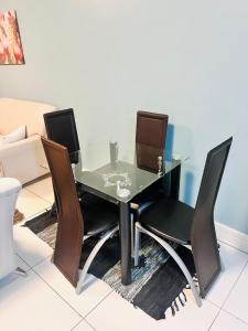 Χώρος καθιστικού στο Windhoek Eastern View on Independence 77 unit 124