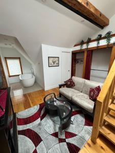 Φωτογραφία από το άλμπουμ του Spacious Townhouse close to Dundas Square! στο Τορόντο