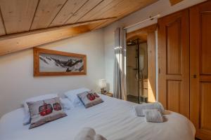 Posteľ alebo postele v izbe v ubytovaní La Ginabelle - Sauna & Swimming pool - Happy Rentals + 33 fotografií