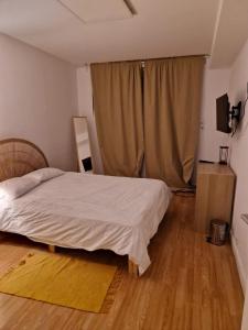 里斯本Quarto com wc privativa em Telheiras, Lisboa的相册照片