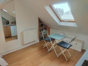 Photo de la galerie de l'établissement Studio sous les toits et mezzanine - Vincennes, à Vincennes