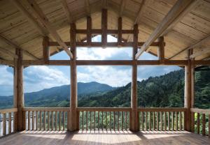 山景或在民宿看到的山景
