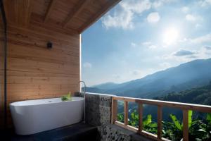 山景或在民宿看到的山景