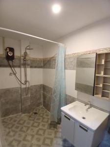 Ένα μπάνιο στο Villa Mekong 2 Guesthouse