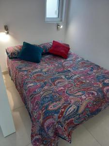 Ένα ή περισσότερα κρεβάτια σε δωμάτιο στο Atico en Salinetas