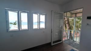 Φωτογραφία από το άλμπουμ του Skybar Koh Rong σε Phumĭ Kâoh Rŏng