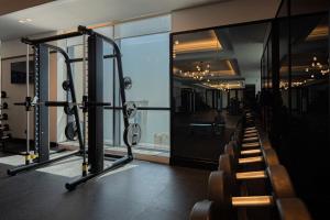Spordikeskus ja/või sportimisvõimalused majutusasutuses Waldorf Astoria Doha West Bay