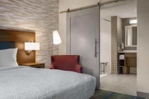 Postel nebo postele na pokoji v ubytování Home2 Suites By Hilton East Austin - near Downtown and UT