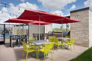 Patio nebo venkovní prostory v ubytování Home2 Suites By Hilton Laredo North
