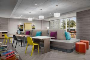 Posezení v ubytování Home2 Suites By Hilton Laredo North