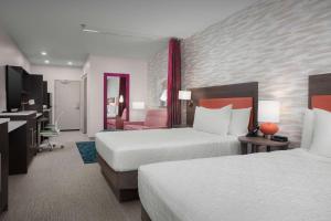 Postel nebo postele na pokoji v ubytování Home2 Suites By Hilton Laredo North