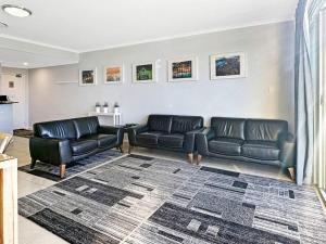 Posezení v ubytování Unit 29 - Avoca Palms Resort