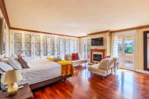 A bed or beds in a room at Benalmádena Coast Villa