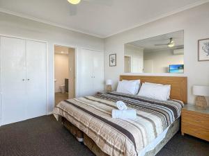 Unit 32 - Avoca Palms Resort客房内的一张或多张床位