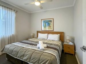 Unit 32 - Avoca Palms Resort客房内的一张或多张床位